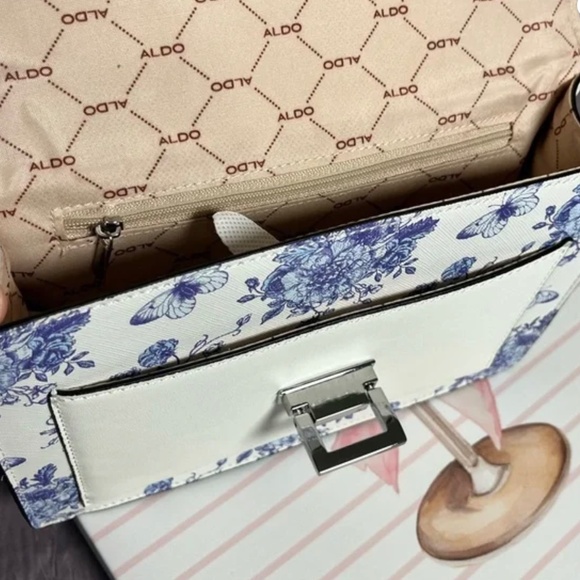 Aldo 🎁 NWT White and Blue Crossbody Bag with Porcelain Print🎁 Gift Ready - Picture 5 of 8